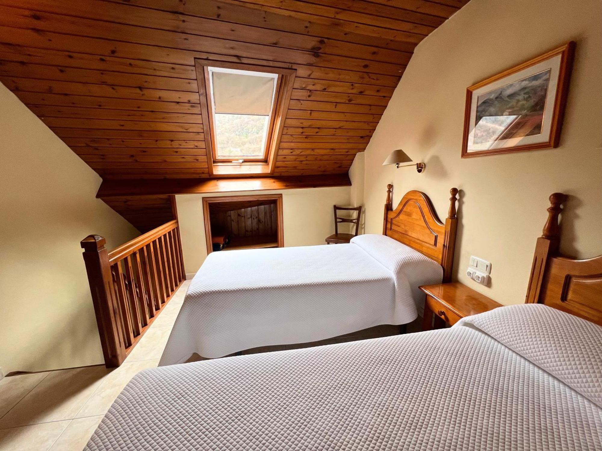 Hotel Juan Canejan Лес Экстерьер фото